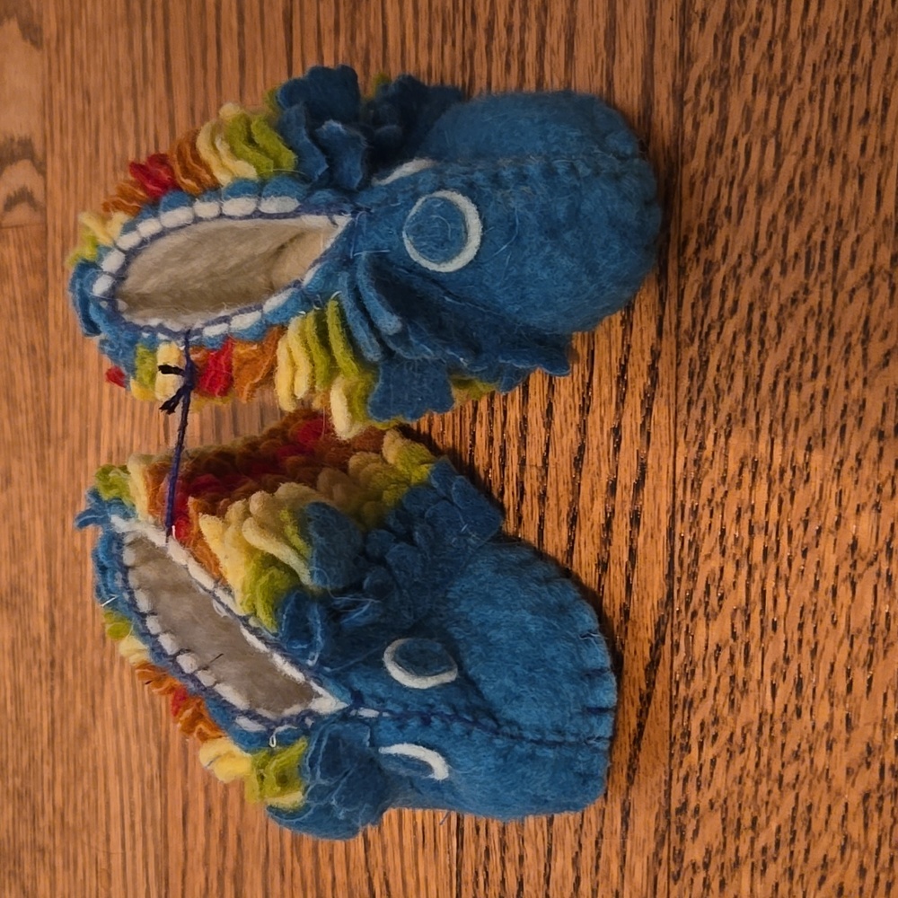 NWOT Fish booties